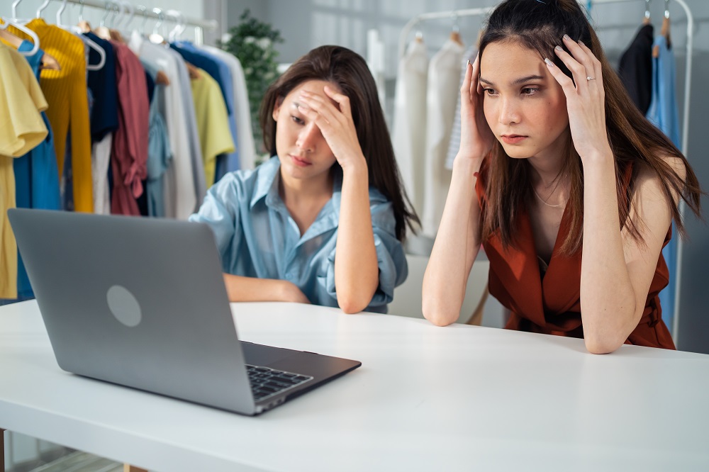 Ecommerce team reviewing an online-order problem